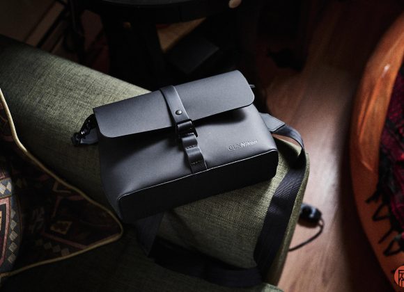 Chris Gampat The Phoblographer Gaston Luga X Nikon crossbody bag product images 1-25s80075 mm f-1