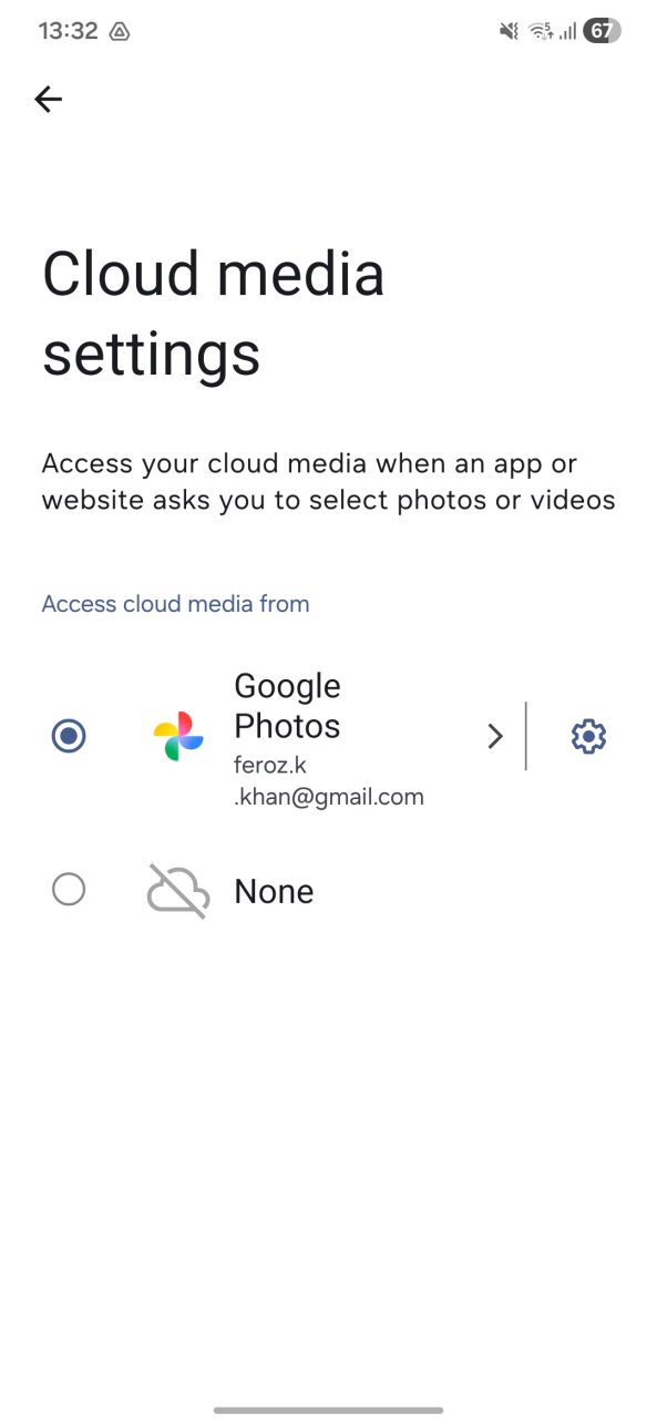 Cloud media settings screen showing Google Photos selected as the cloud media source, with None as another option.